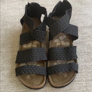 Muk Luks sandals